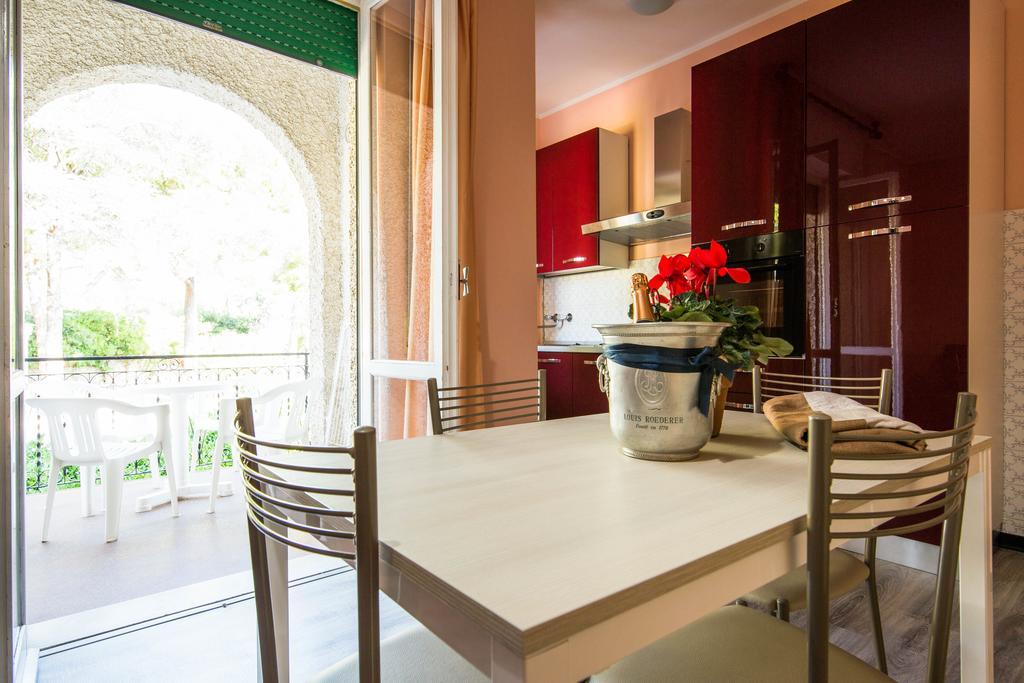 Hotel Riviera Pietra Ligure Eksteriør billede