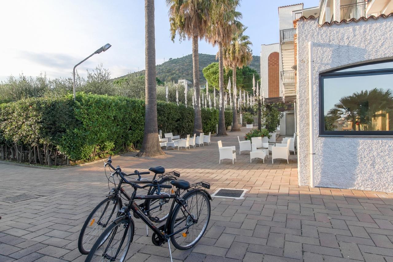 Hotel Riviera Pietra Ligure Eksteriør billede