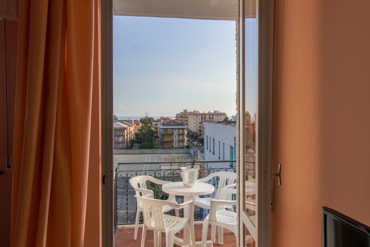 Hotel Riviera Pietra Ligure Eksteriør billede