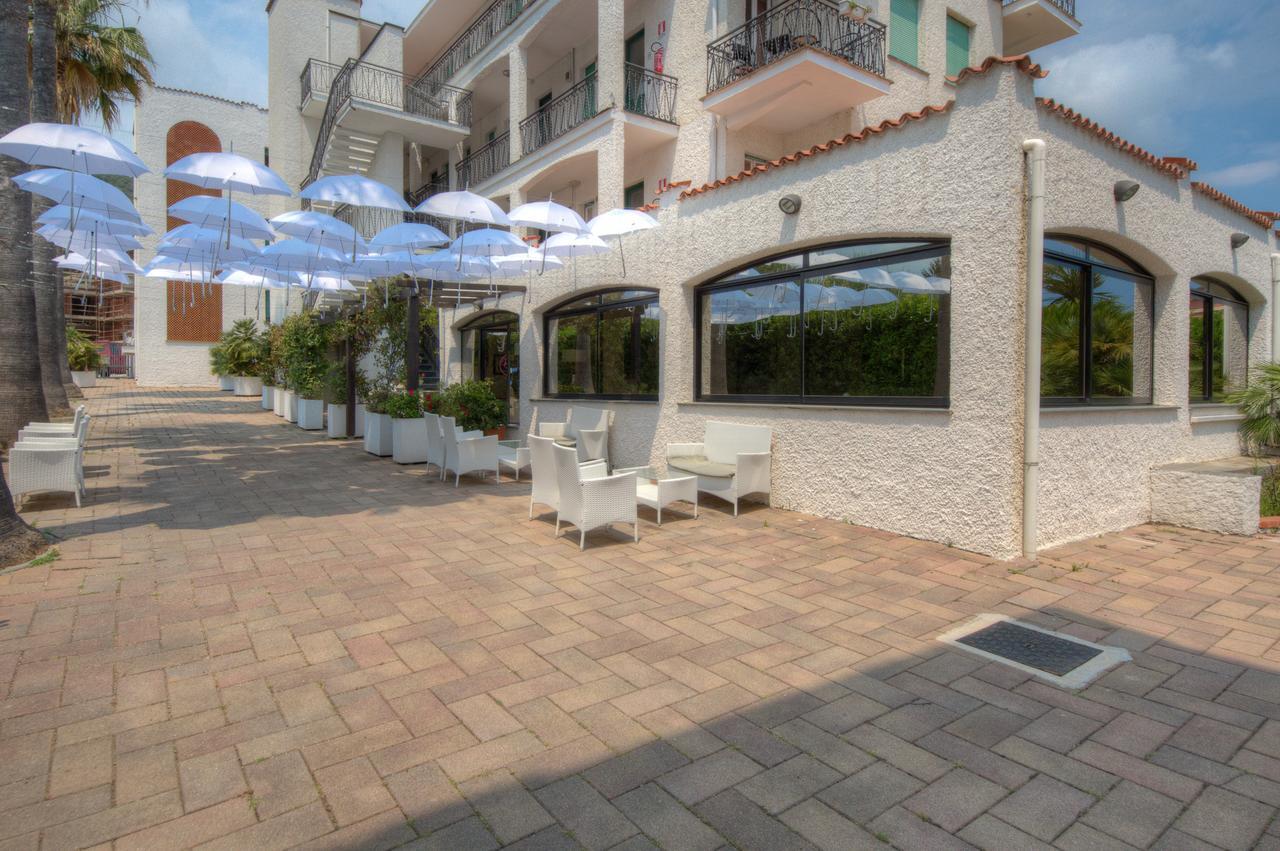 Hotel Riviera Pietra Ligure Eksteriør billede