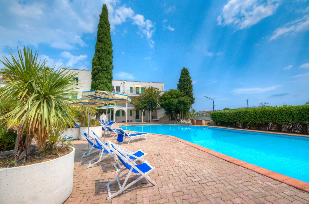 Hotel Riviera Pietra Ligure Eksteriør billede