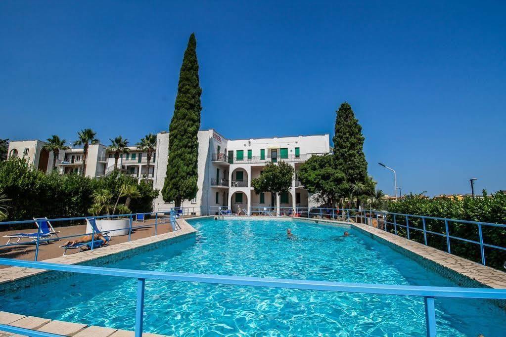 Hotel Riviera Pietra Ligure Eksteriør billede